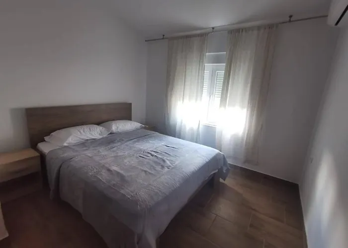Lucija Apartament Rovanjska