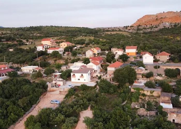Lucija Apartament *