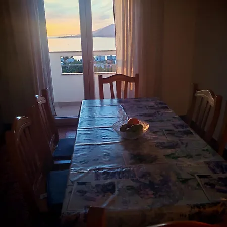 Lucija Apartman *